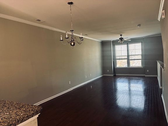 5th image of 422 Hofman Ct