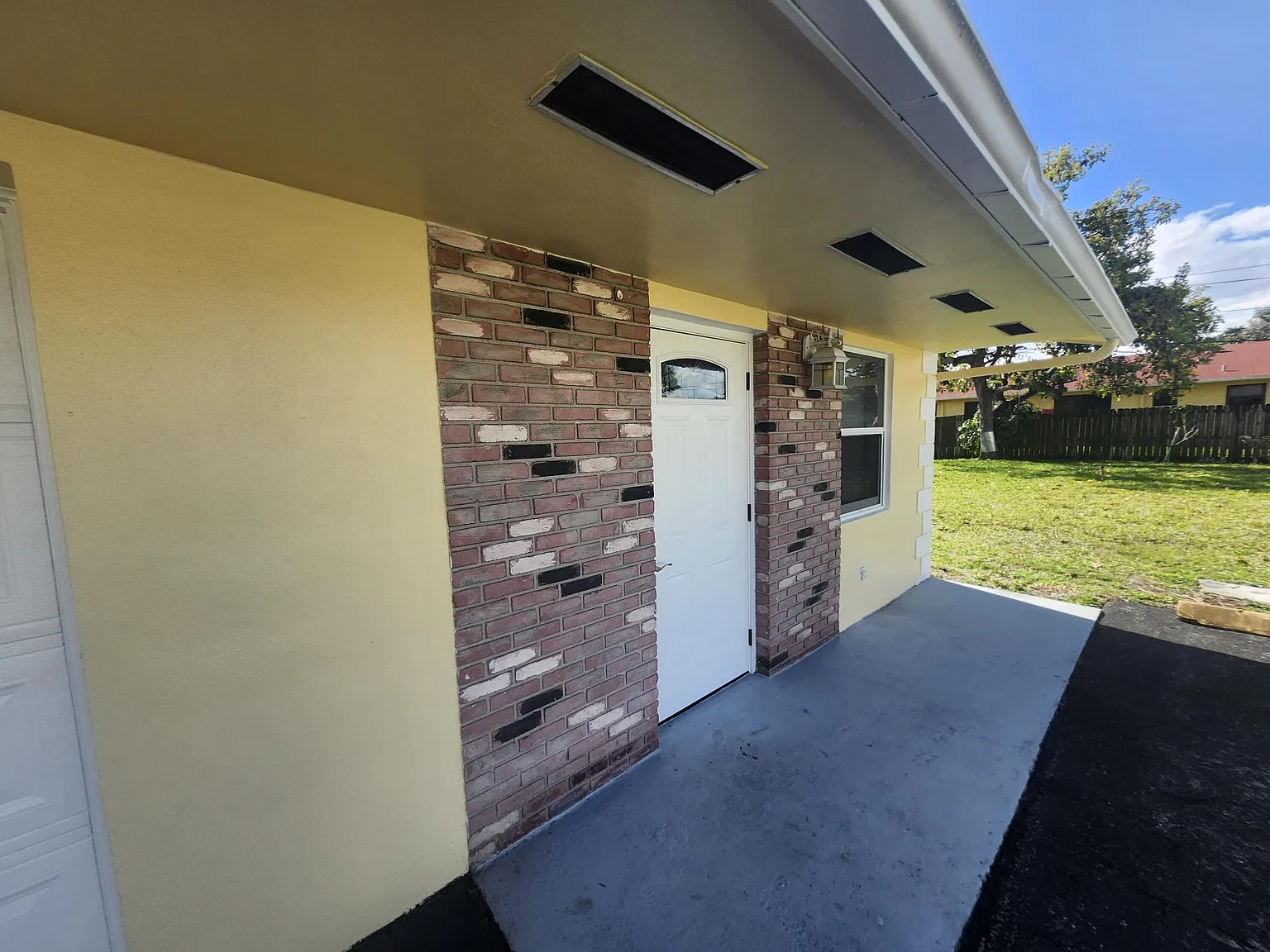 East Apartment Garage — Photo 3