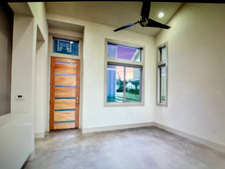 1805 Ulit Ave — Photo 4
