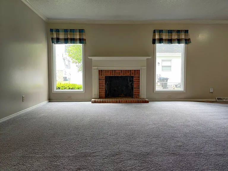 301 S Regency Dr — Photo 34