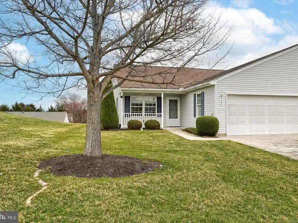 1383 Chami Dr, Spring Grove, PA 17362