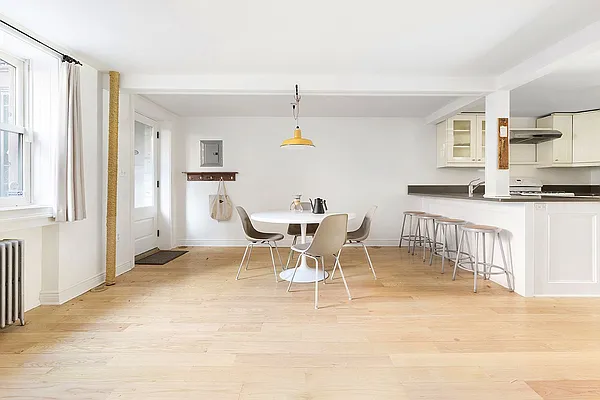 Rented by Compass | media 9