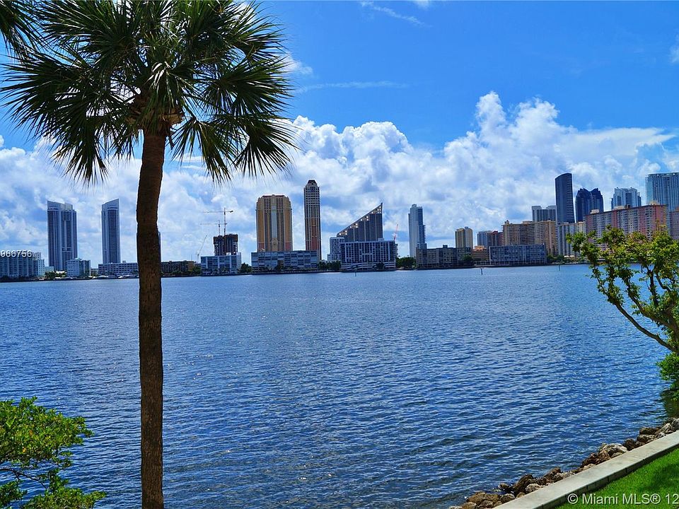 1st image of 4000 Island Boulevard Th4