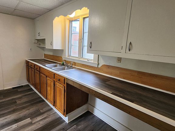 4th image of 8 Walker Ave #82857EAA5