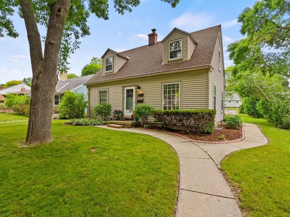 2836 North 90th STREET, Milwaukee, WI 53222