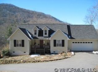 30 Dalya Rd, Swannanoa, NC 28778