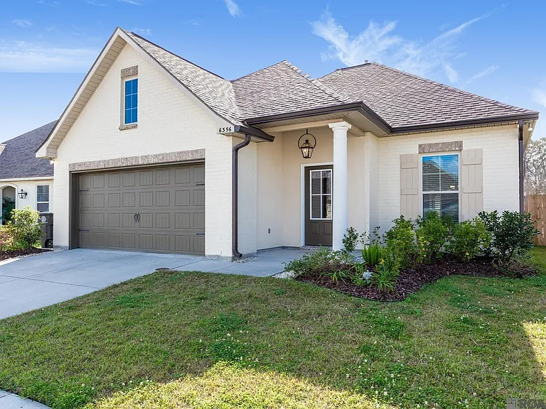 6356 Lake Edge Dr — Photo 1