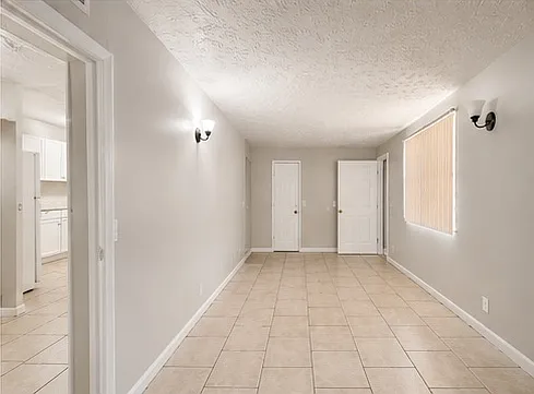 2862 W 1st St #6 — Photo 3