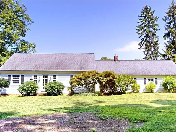 9601 Metcalf Rd, Waite Hill, OH 44094