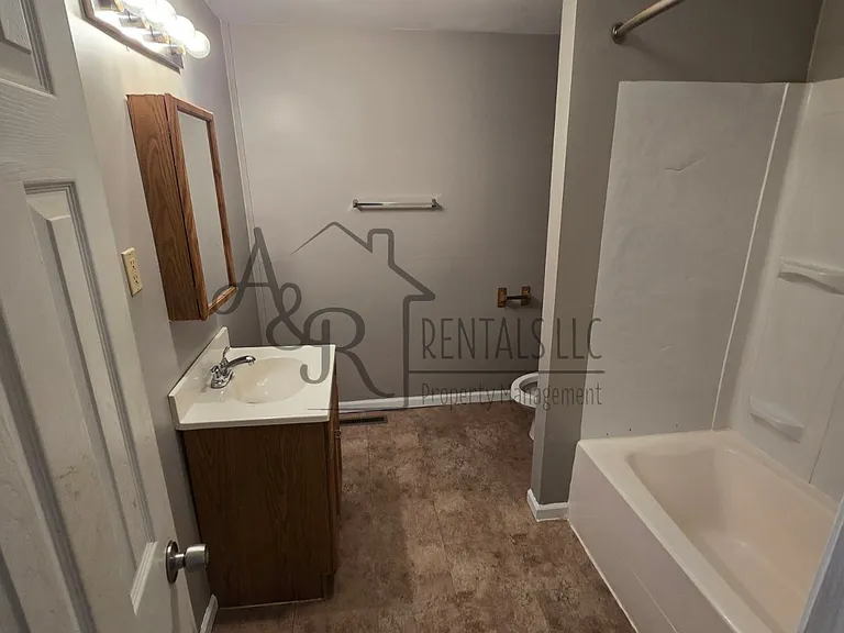 717 W Kansas St #1 — Photo 7