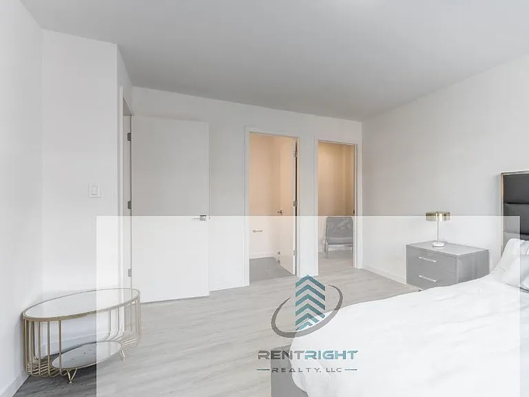 7621 N Sheridan Rd #1K — Photo 10