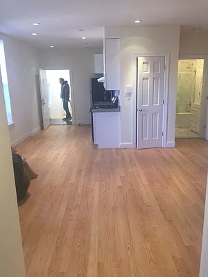 Rented by Alexander Bilu, LREB | media 18