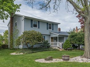 22 Seneca Dr, Commack, NY 11725