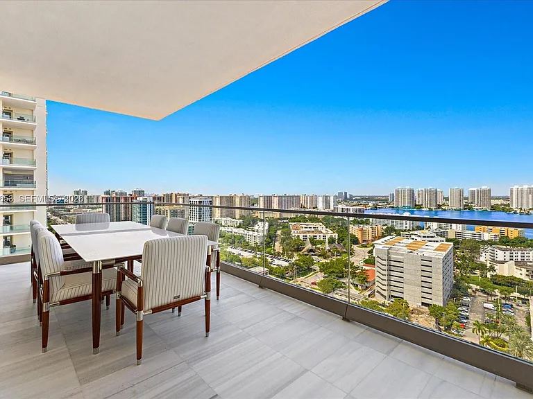 17975 Collins Ave #N-2001 — Photo 31