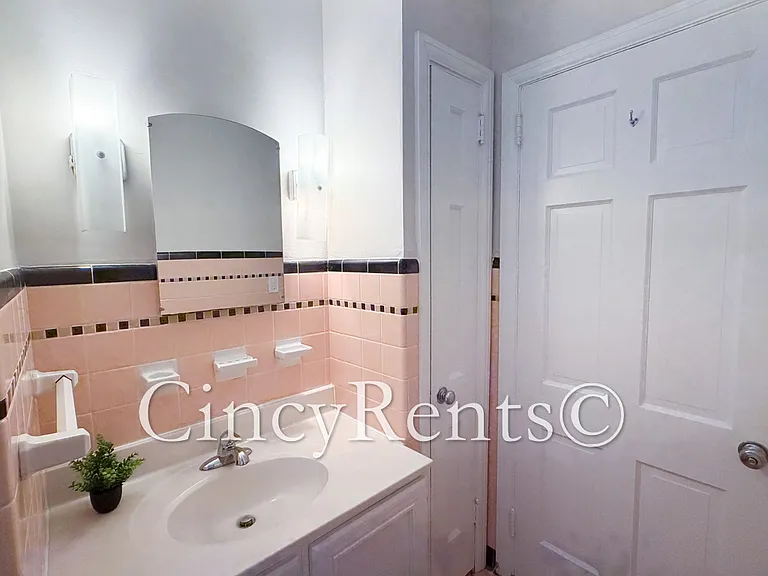 837 Van Dyke Ave #3 — Photo 14