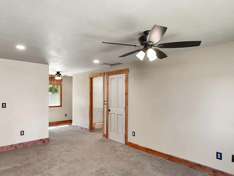 12773 N Hauser Lake Rd — Photo 14