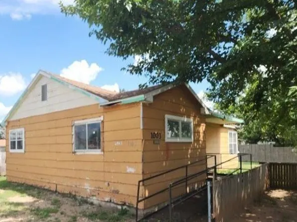 1003 S Leonard St, Floydada, TX 79235