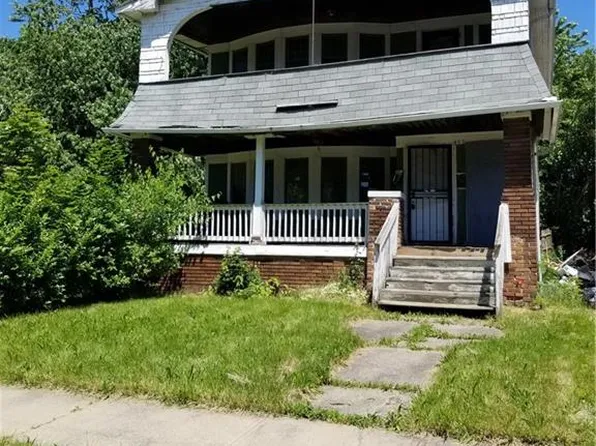 863 Linn Dr, Cleveland, OH 44108