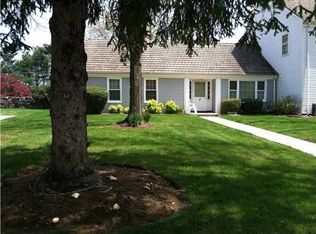 57 E Fairfield Ln, Monroe Township, NJ 08831