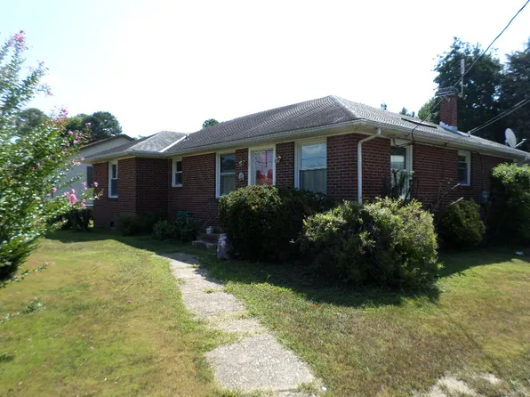 124 Seyler Dr, Petersburg, VA 23805