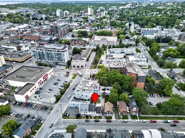 12 Rideau St, Kingston, ON K7K 2Z6
