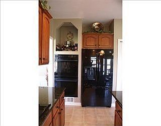 4th image of 605 Redwood Ct