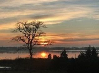 61 W Tiana Rd UNIT 15, Hampton Bays, NY 11946