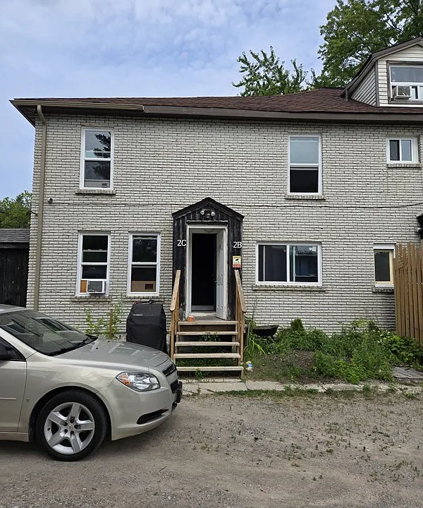 342 Talbot St #2C