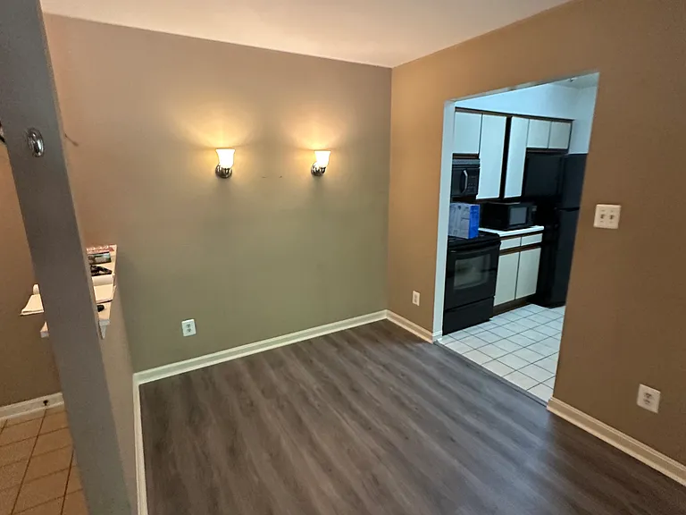 4906 Columbia Rd #2 — Photo 20
