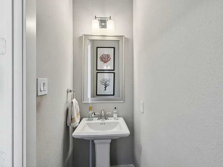 1423 Biondo Way — Photo 23