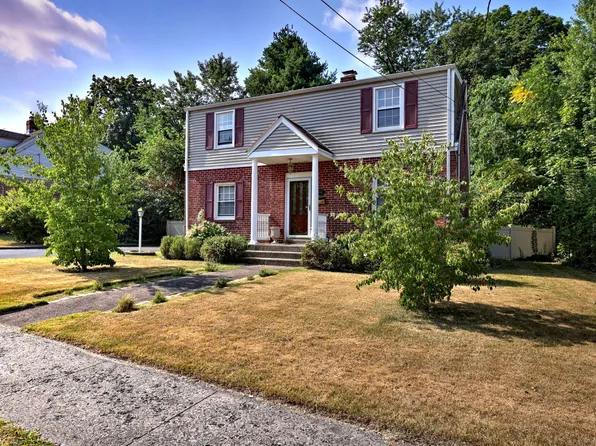 144 Oberlin Road, Hamden, CT 06514