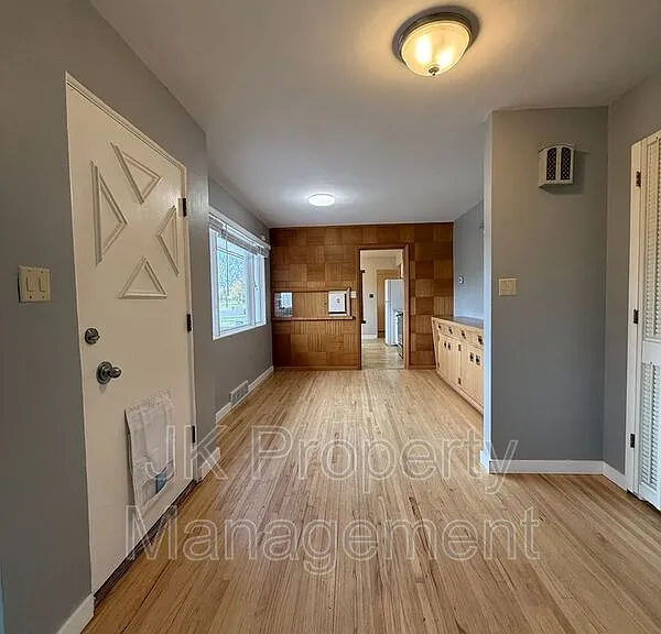 1726 Alder Dr — Photo 9