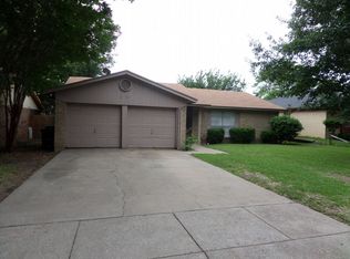 3705 Wedgworth Rd S, Fort Worth, TX 76133