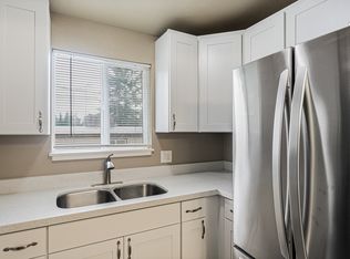 8109 240th St SW APT 3, Edmonds, WA 98026