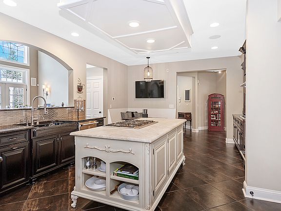 4th image of 4137 Royal Mews Cir #303