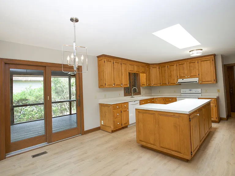 962 Water Oak Pl — Photo 14