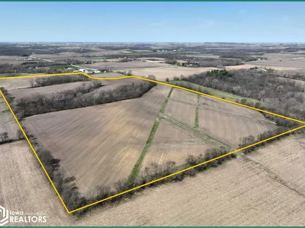 Rolling Acres Rd, Center Pt, IA 52213