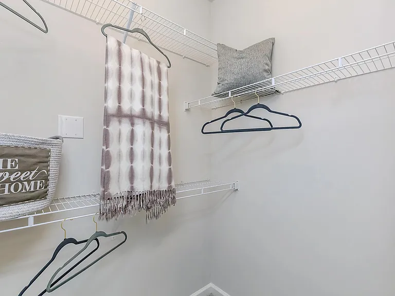 Riverstone Apartments at Long Shoals — Photo 15