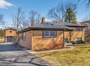 1335 Wilmot Rd, Deerfield, IL 60015