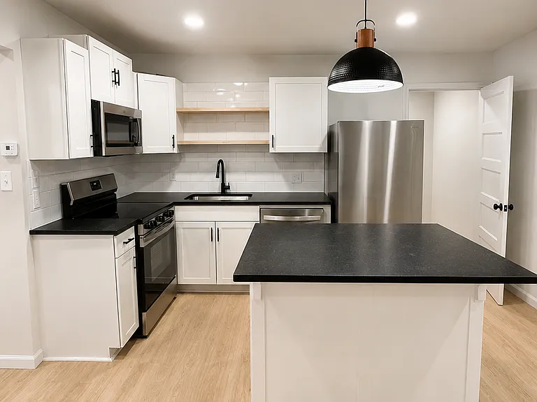 1409 N Englewood Ave #1409 — Photo 2