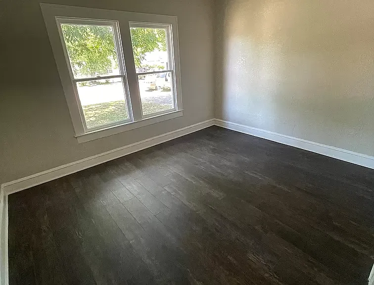 1521 Pine Ave — Photo 4