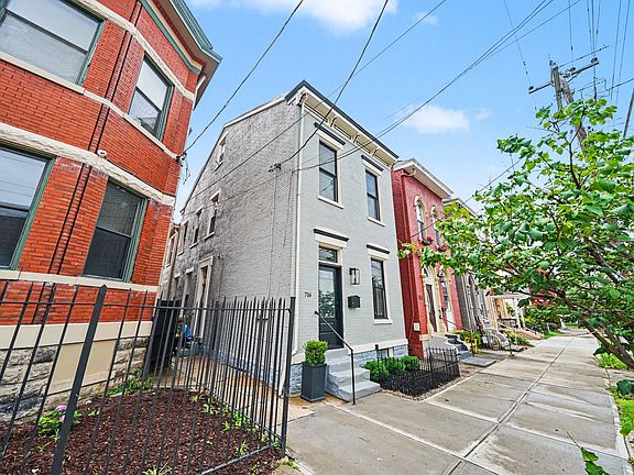 3rd image of 716 Columbia St