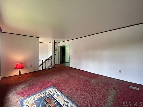 3rd image of 157 Jacqueline Dr