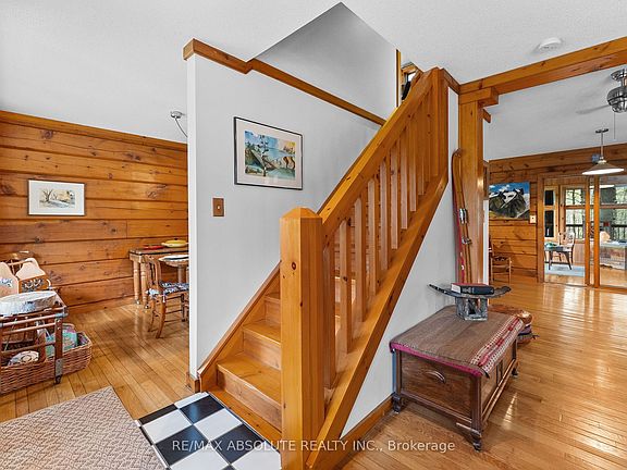 5th image of 21 Forest Ridge Rd