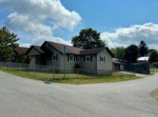 141 2nd Ave, Midway, WV 25878