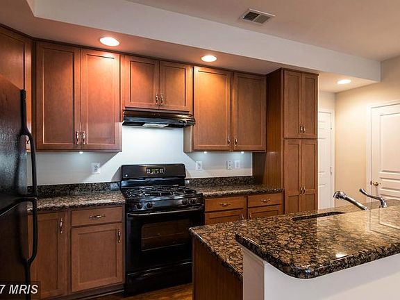 4th image of 1791 Wheyfield Dr #19-A
