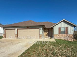 3847 W Linwood St, Springfield, MO 65807