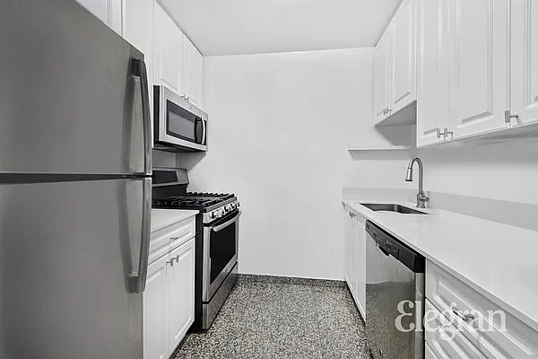 Rented by (Legacy) Elegran | media 9