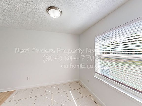 5th image of 104 Dolphin Blvd E