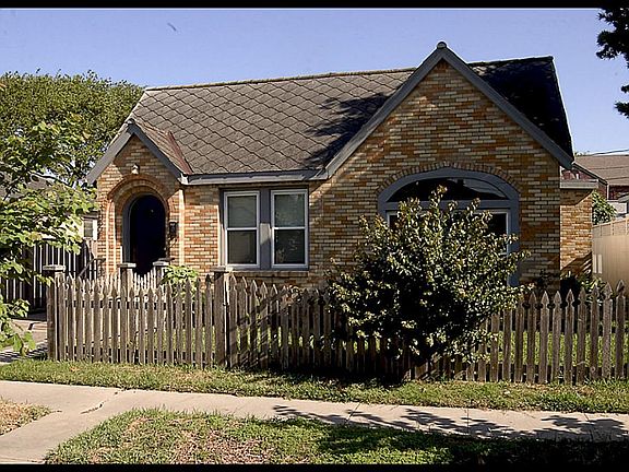 2nd image of 4824 Houston Dr